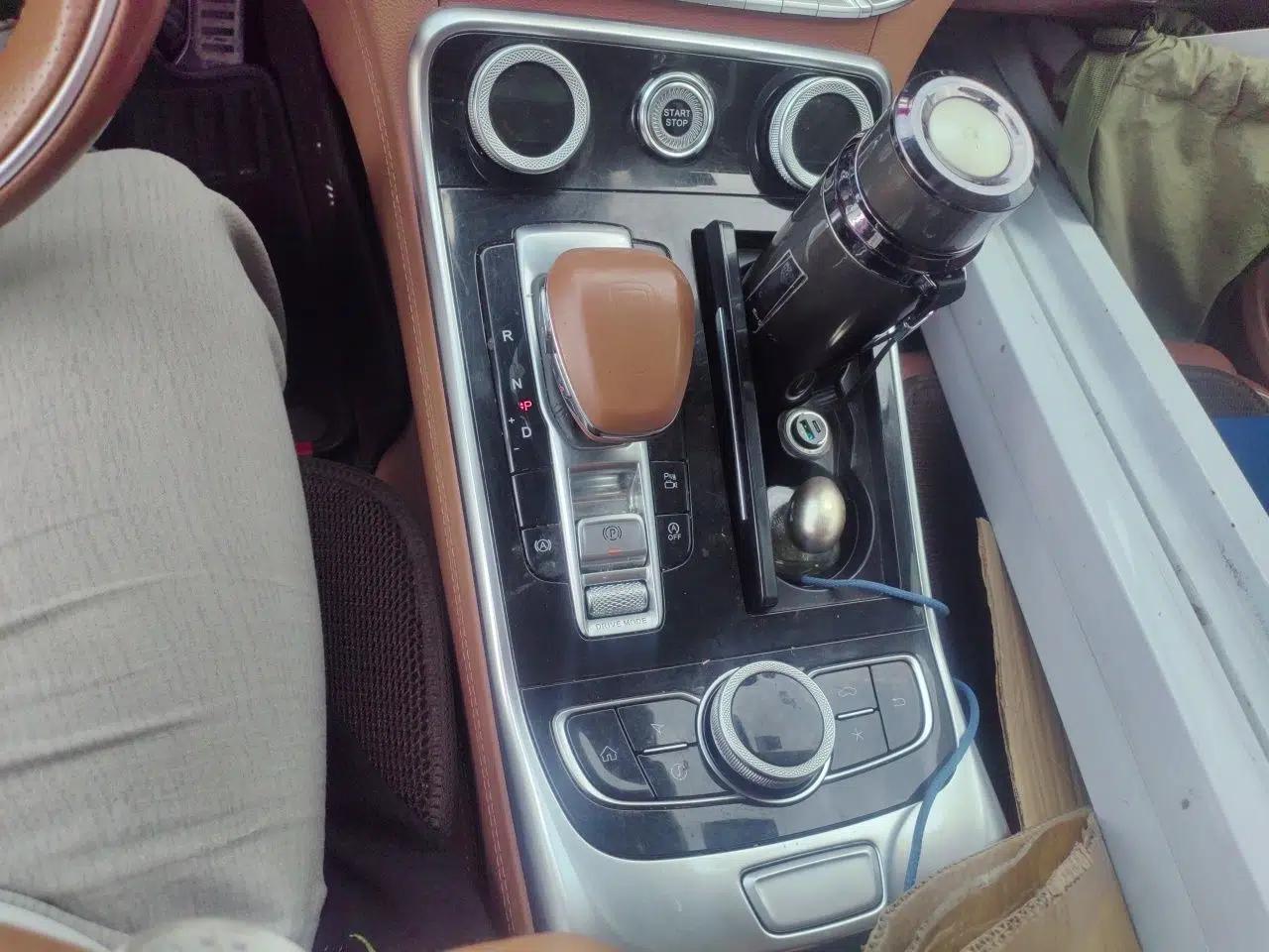 Hongqi H9 2020 2.0T Smart Connect Flagship Edition — миниатюра 14
