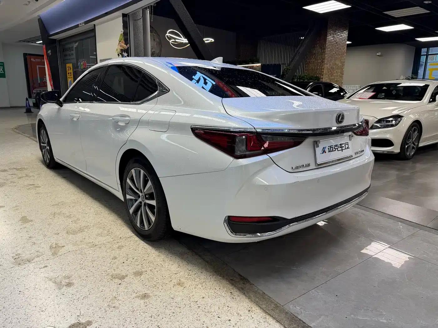 Lexus ES 2020 200 Excellence Edition — миниатюра 5