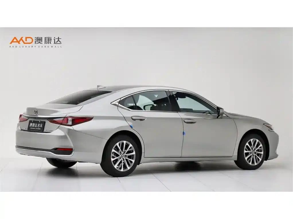 Lexus ES200/2.0/2023/Premium Edition — миниатюра 3