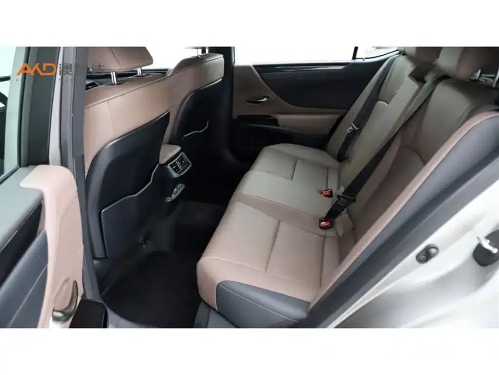 Lexus ES200/2.0/2023/Premium Edition — миниатюра 7