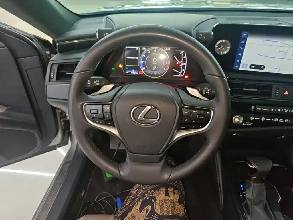 Lexus ES 2022 200 Premium Edition — миниатюра 11