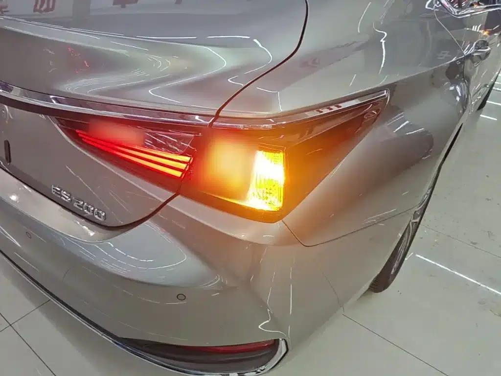 Lexus ES 2022 200 Premium Edition — миниатюра 8