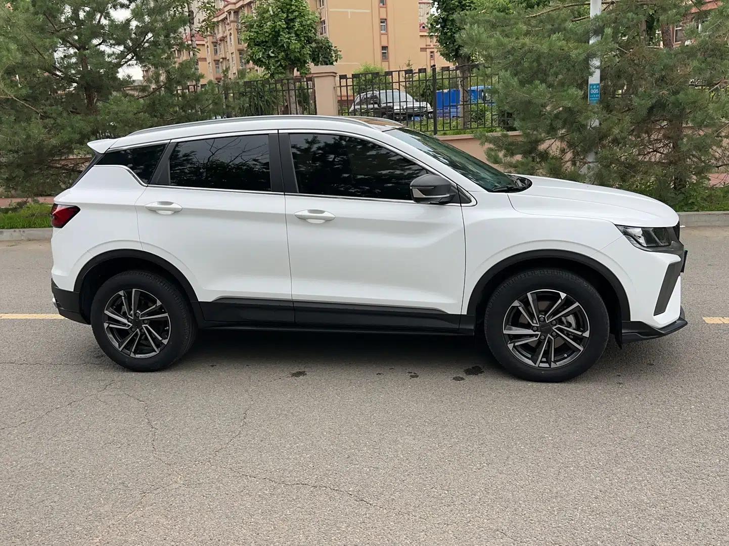 Geely Auto Coolray 2023 1.5T DCT Platinum Edition — миниатюра 4
