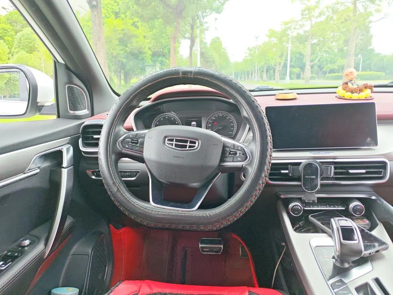 Geely Auto Coolray 2020 PRO 260T DCT Knight — миниатюра 10