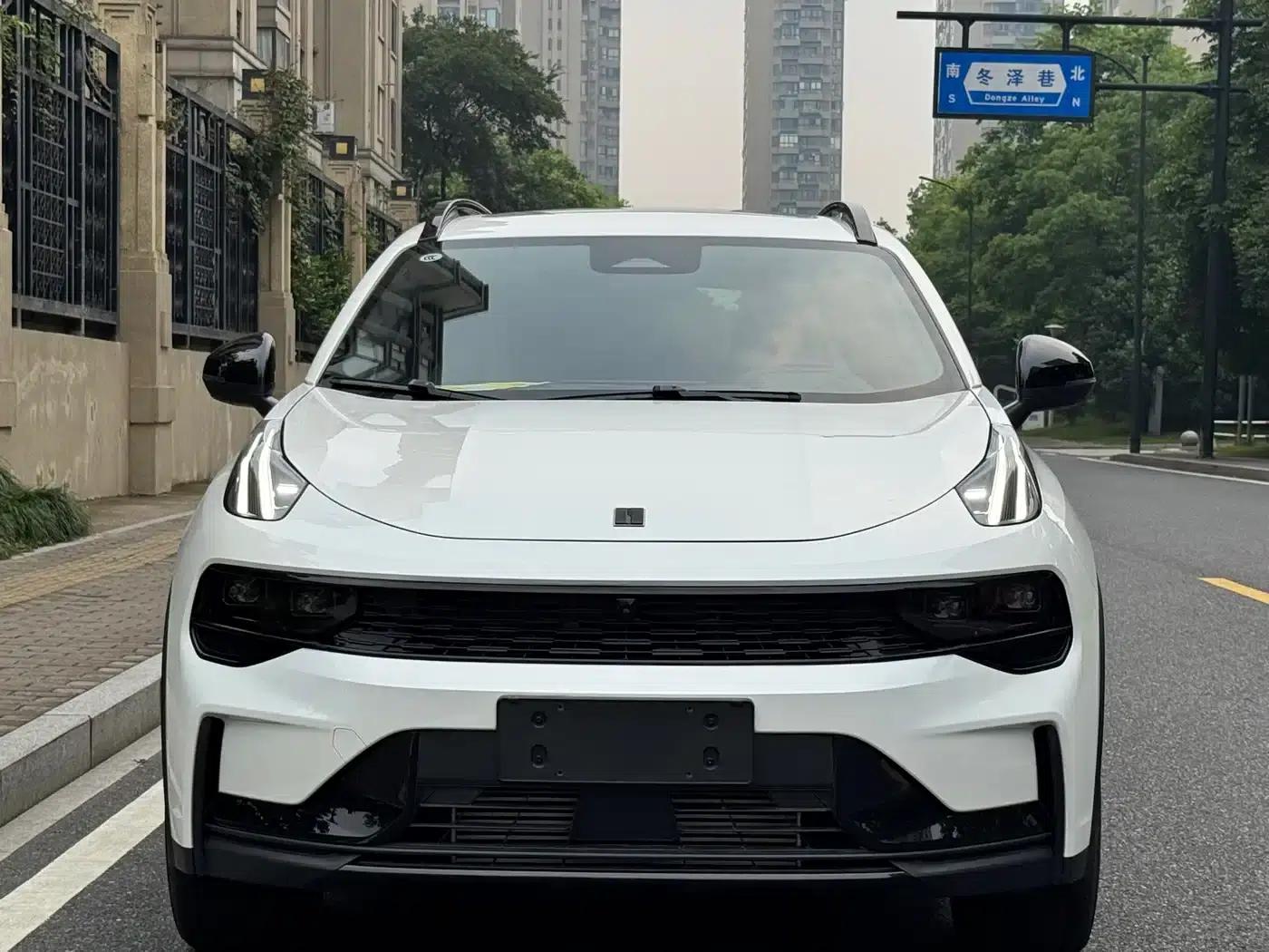 Lynk & Co 01 2025 2.0TD Two-Wheel Drive Refreshed Pro Edition — миниатюра 2
