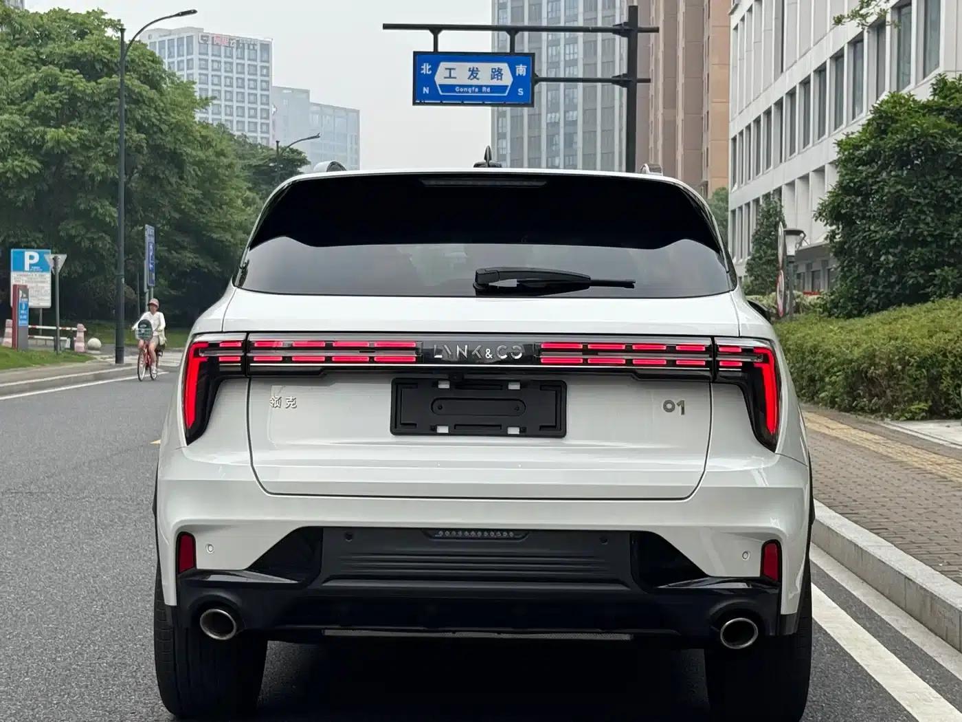 Lynk & Co 01 2025 2.0TD Two-Wheel Drive Refreshed Pro Edition — миниатюра 11