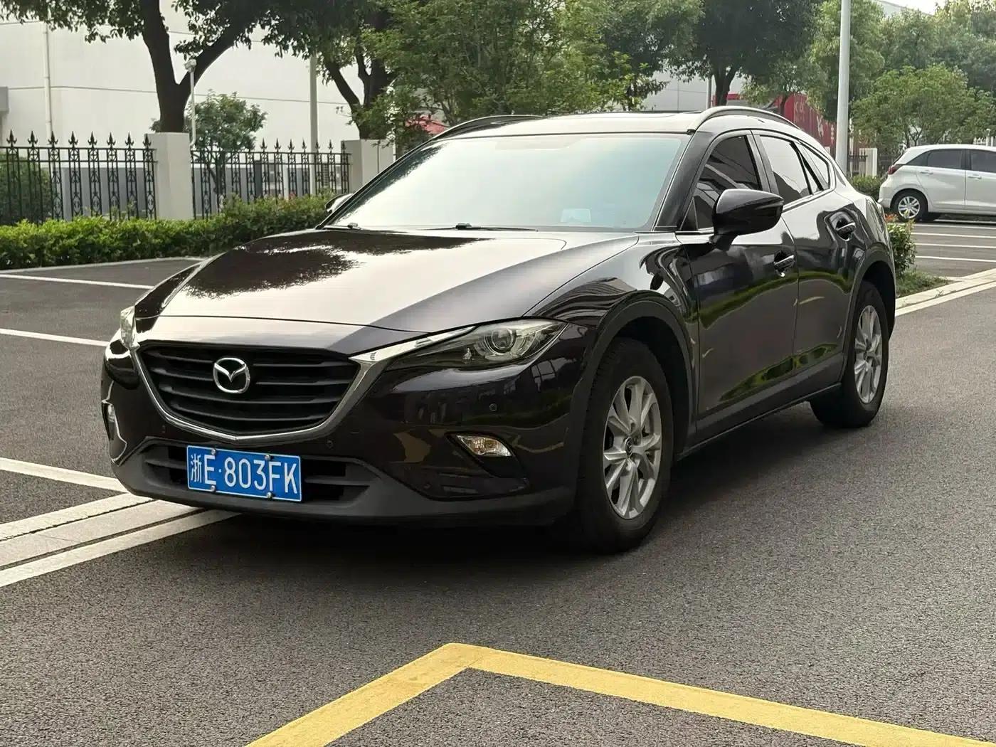 Mazda CX-4 2018 2.0L Automatic 2WD Blue Sky Premium Edition — миниатюра 1