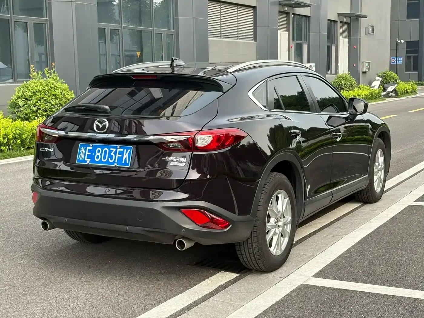 Mazda CX-4 2018 2.0L Automatic 2WD Blue Sky Premium Edition — миниатюра 7