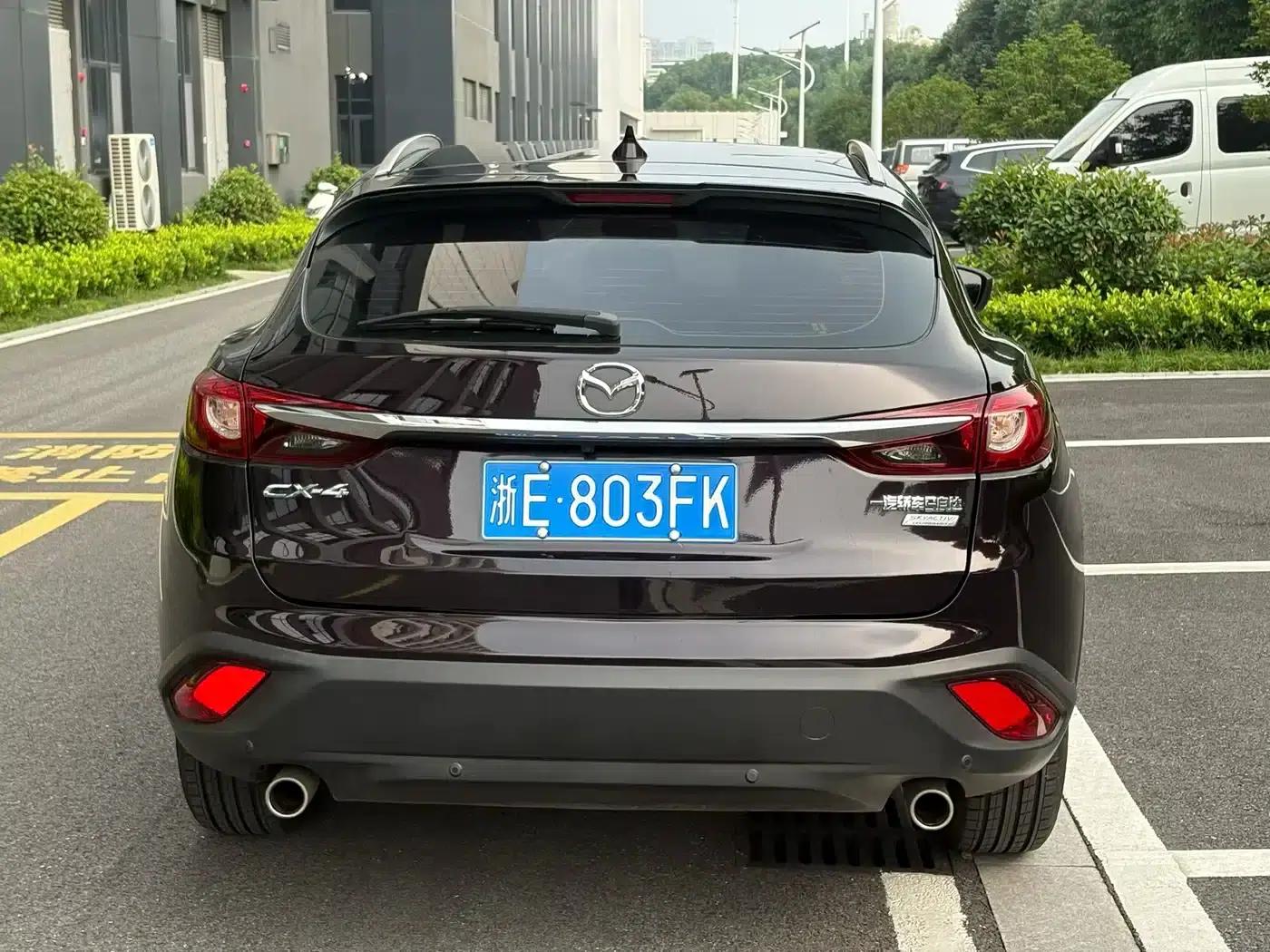 Mazda CX-4 2018 2.0L Automatic 2WD Blue Sky Premium Edition — миниатюра 8
