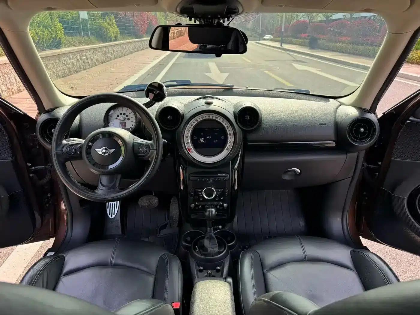 MINI COUNTRYMAN 2013 1.6T COOPER ALL4 Excitement — миниатюра 8