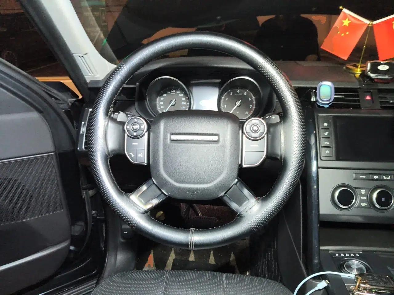 Land Rover Discovery 2017 3.0 SC V6 SE — миниатюра 10