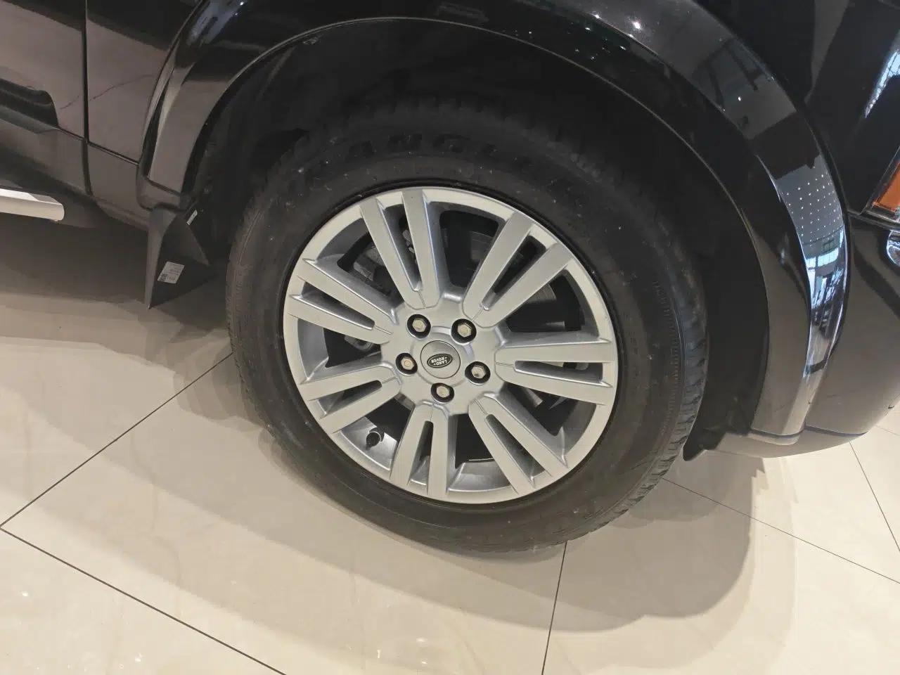 Land Rover Discovery 2012 5.0 V8 SE — миниатюра 8