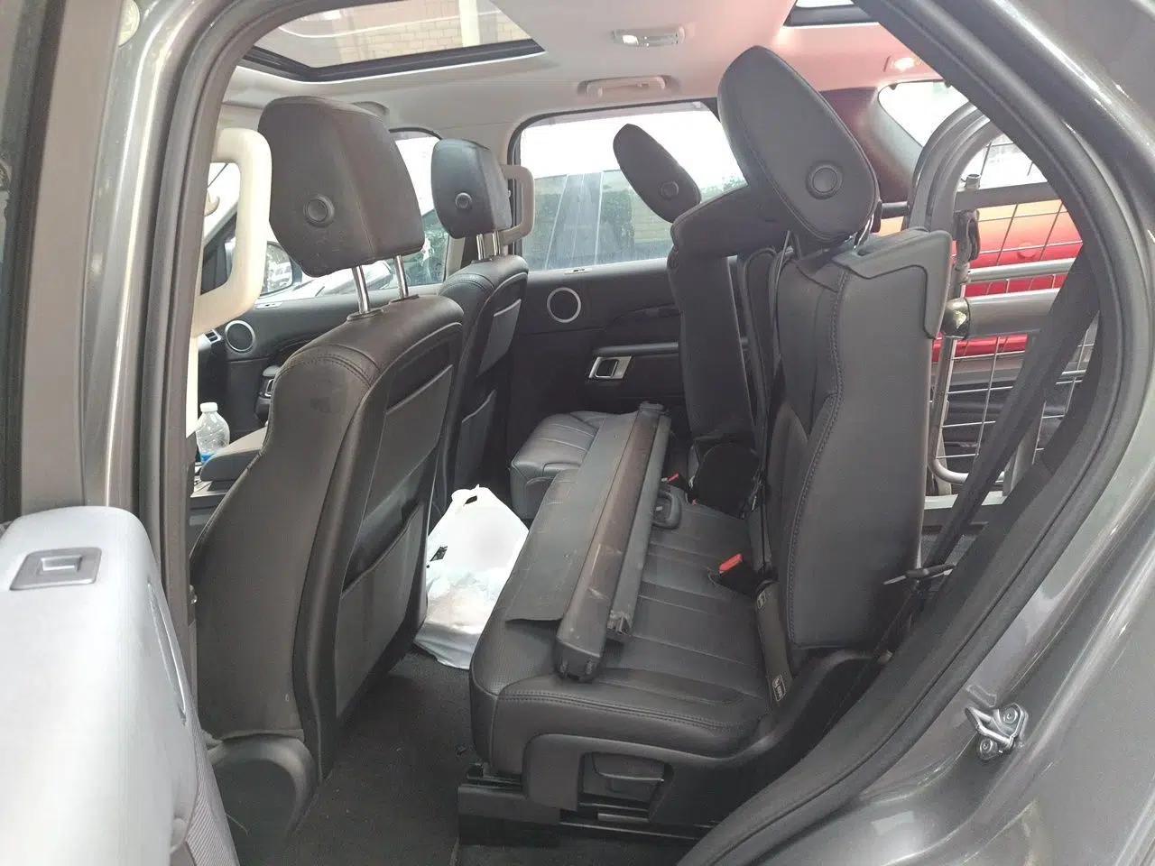 Land Rover Discovery 2018 3.0 SC V6 SE — миниатюра 17