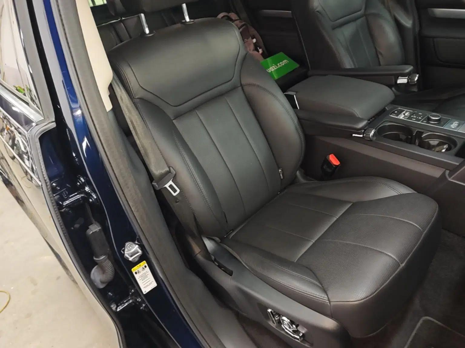 Land Rover Discovery 2020 3.0 SC V6 30th Anniversary Special Edition — миниатюра 24