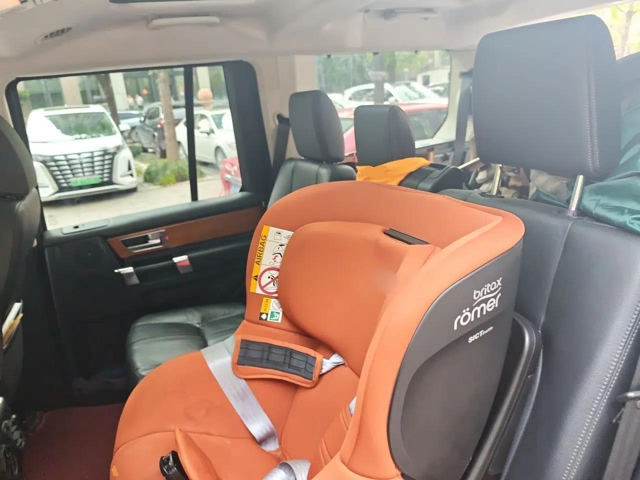 Land Rover Discovery 2014 3.0 SC V6 HSE — миниатюра 17
