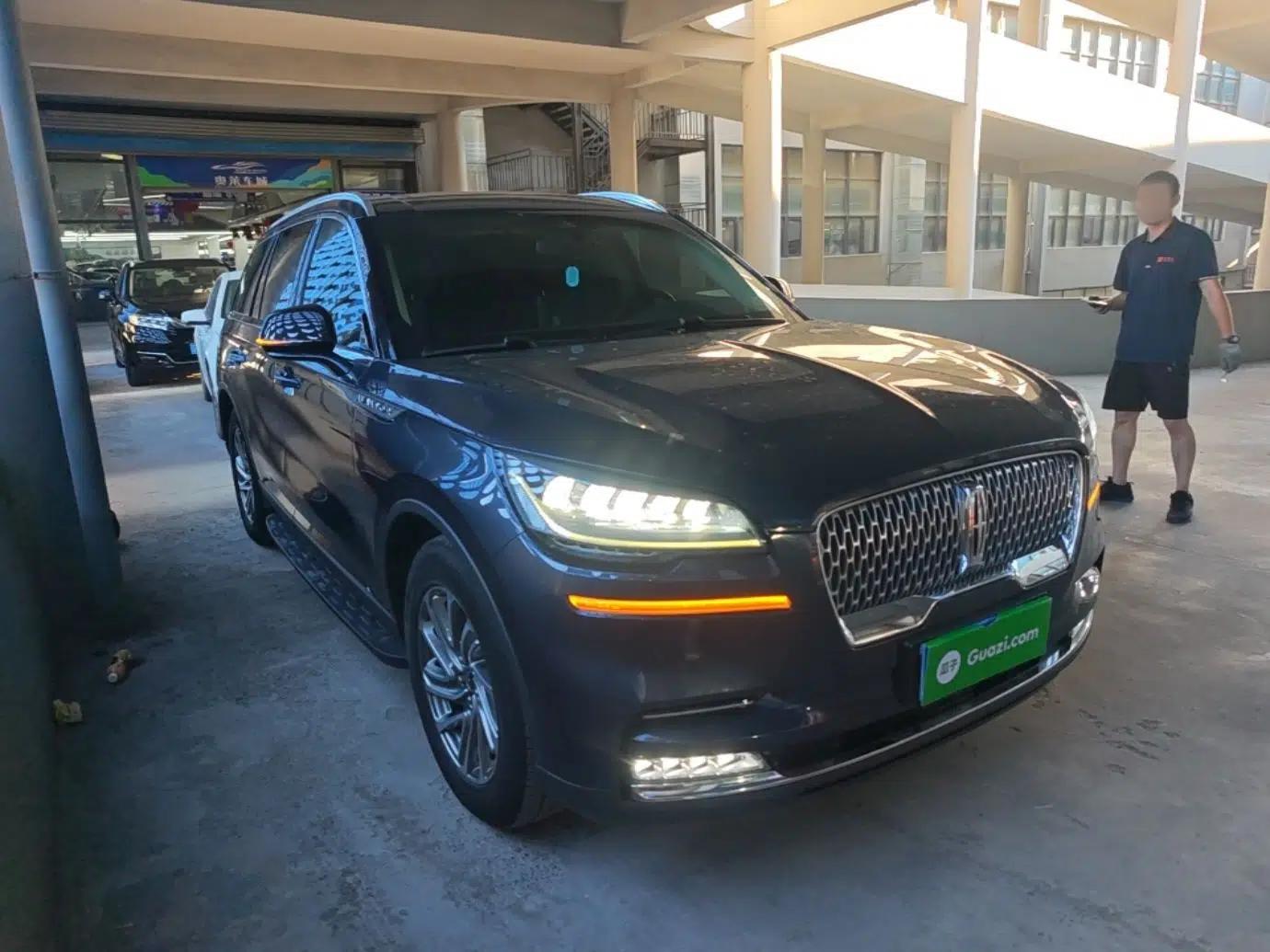 Lincoln Aviator 2021 3.0T V6 Four-Wheel Drive Luxury Edition — миниатюра 3