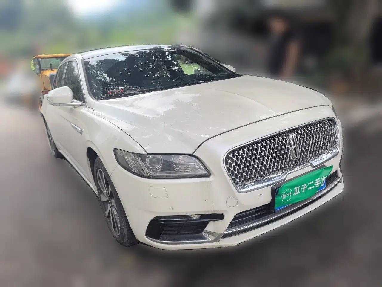 Lincoln Continental 2017 2.0T Two-Wheel Drive Deluxe Edition — миниатюра 3