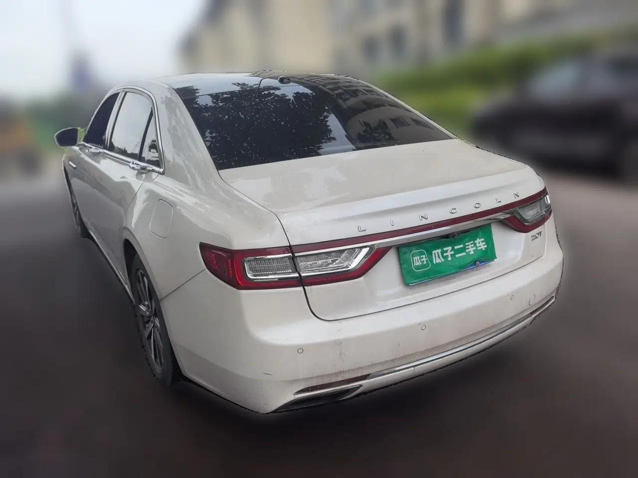Lincoln Continental 2017 2.0T Two-Wheel Drive Deluxe Edition — миниатюра 4