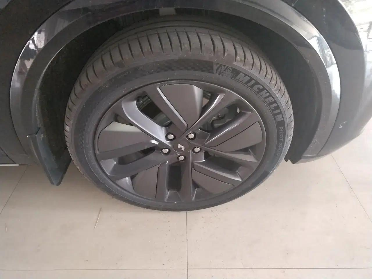 Li Auto L9 2024 Pro Model — миниатюра 8
