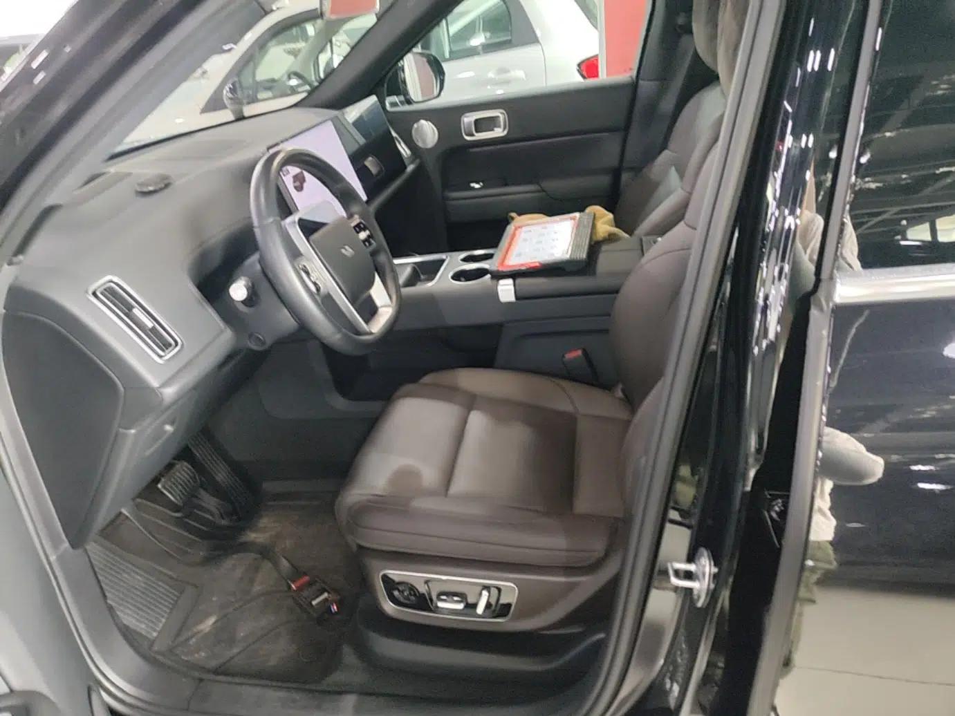 Li Auto L8 2023 Pro Model — миниатюра 17