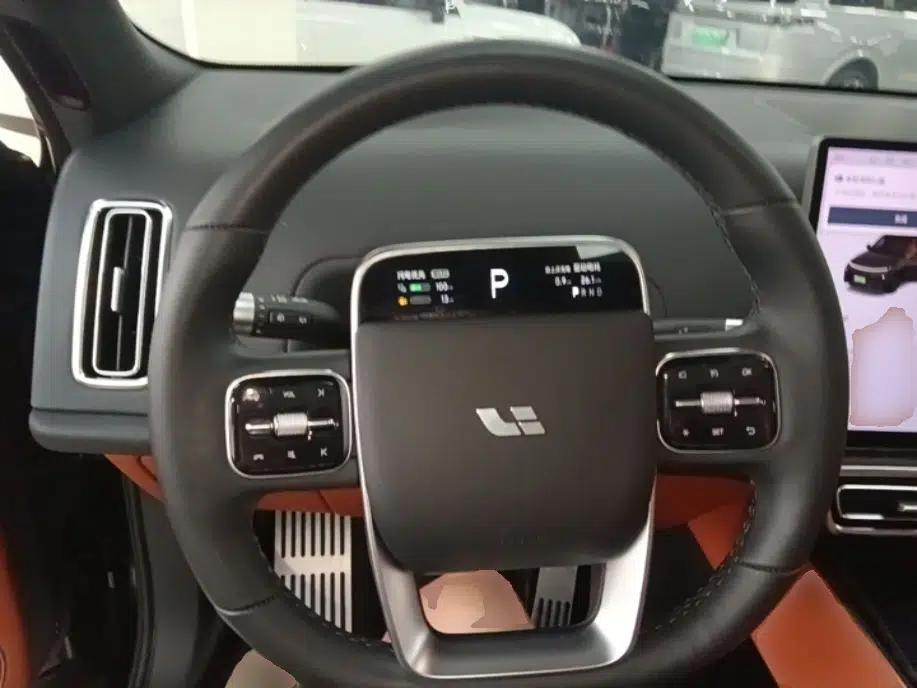 Li Auto L8 2023 Pro Model — миниатюра 13