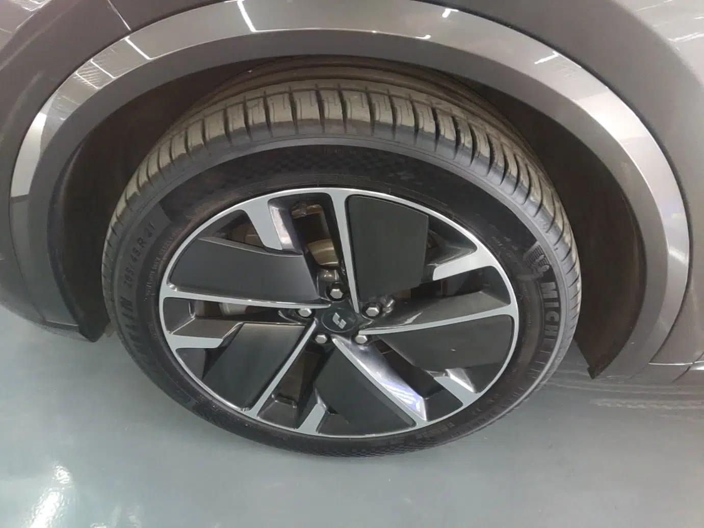 Li Auto L8 2025 Max Smart Refresh Edition — миниатюра 10