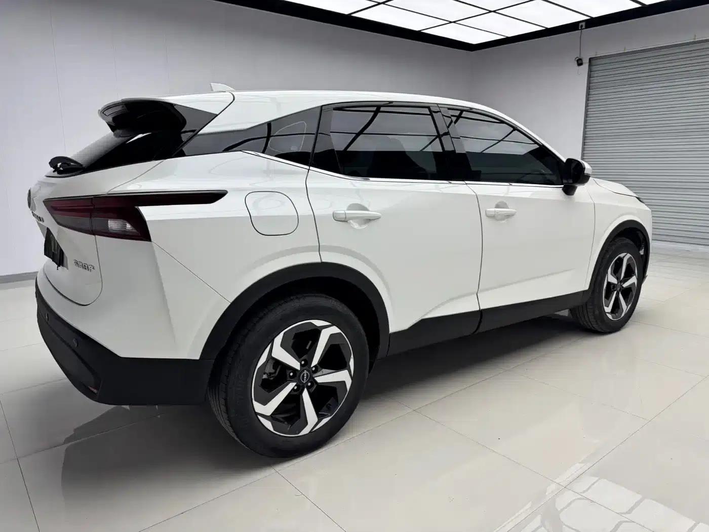 Nissan Qashqai 2023 1.3T CVT Luxury Edition — миниатюра 5