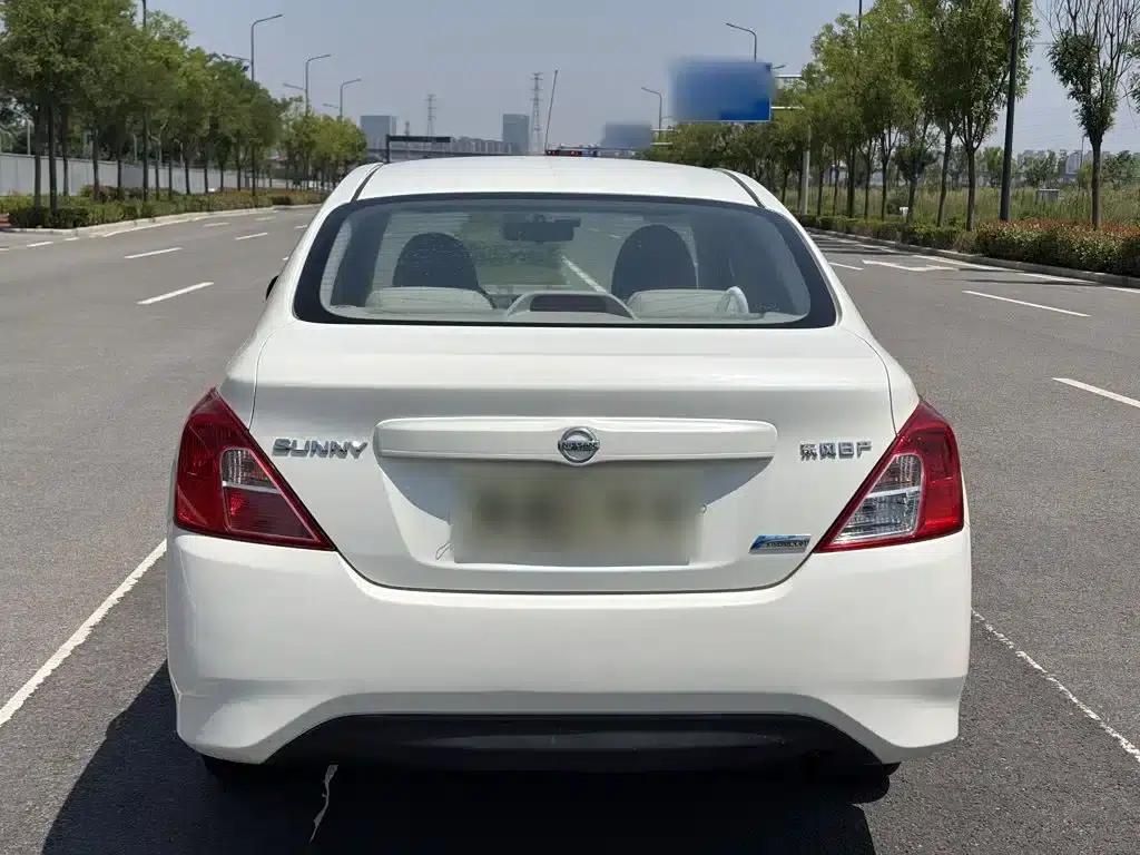 Nissan Sunny 2014 1.5XE CVT Comfort Edition — миниатюра 12
