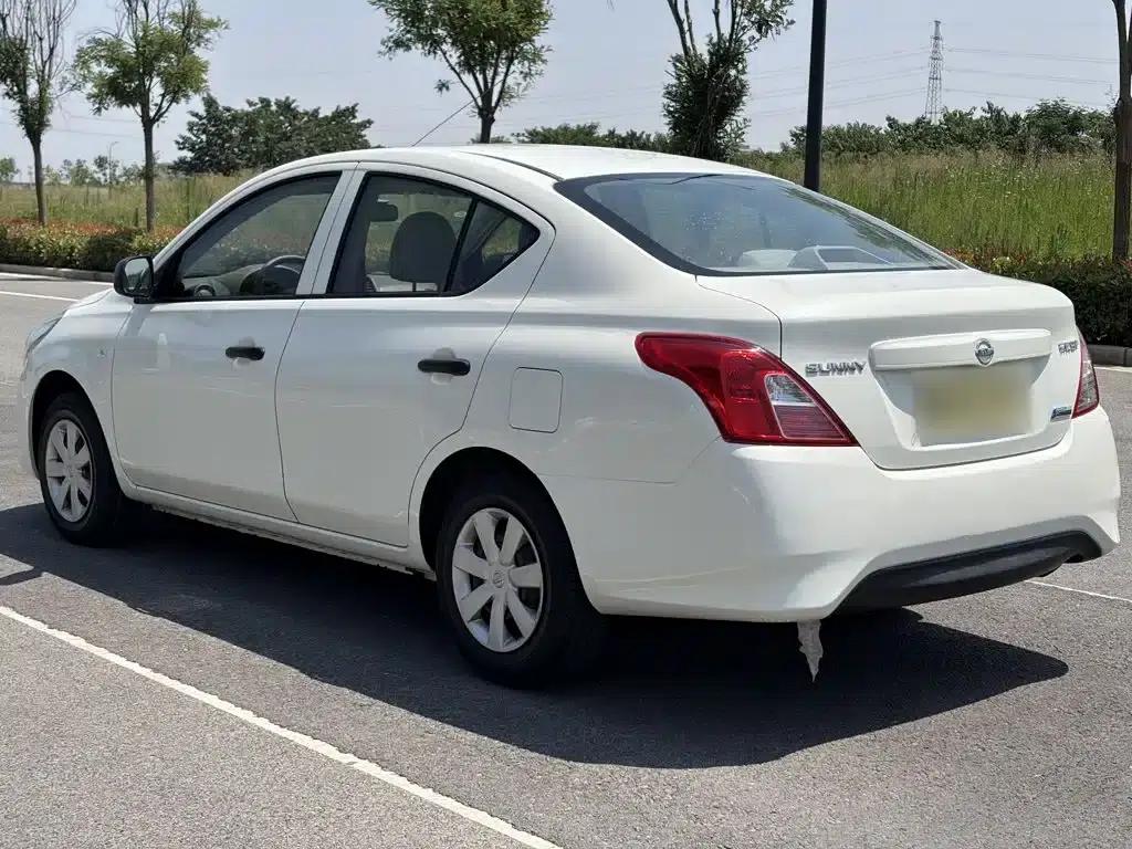 Nissan Sunny 2014 1.5XE CVT Comfort Edition — миниатюра 13