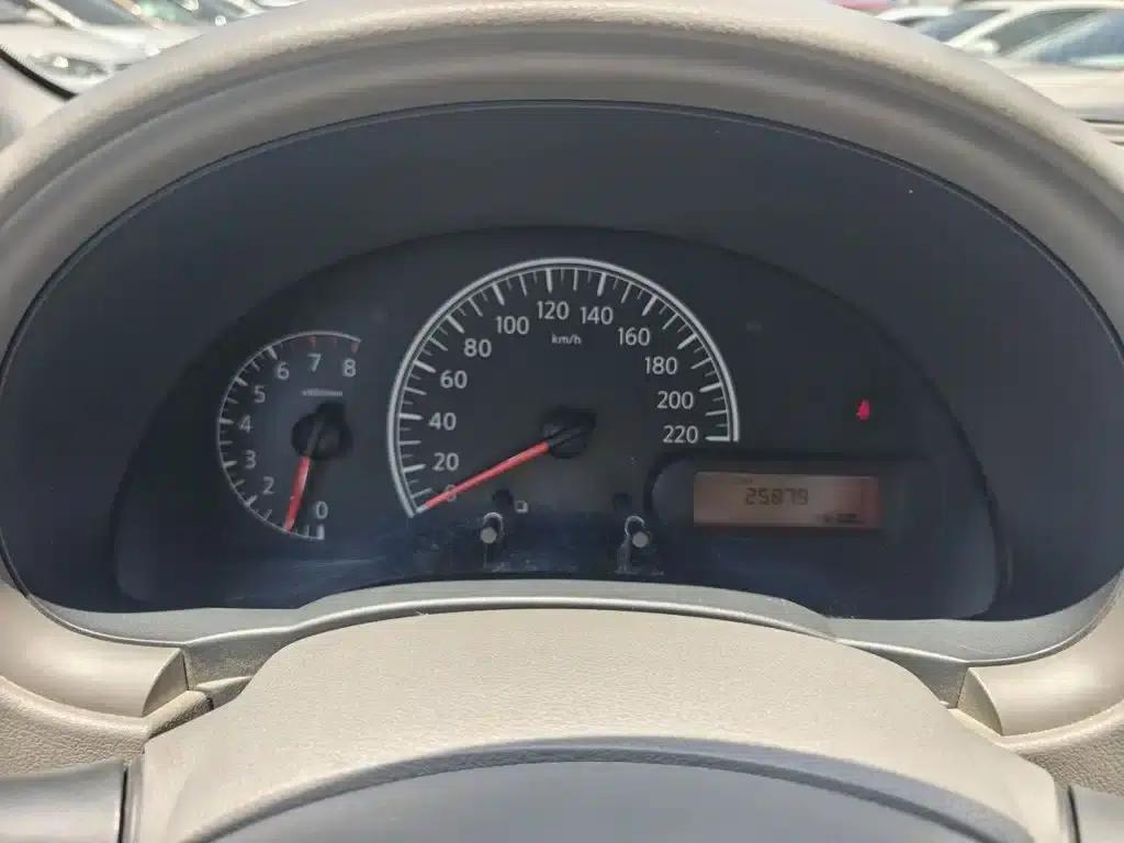 Nissan Sunny 2014 1.5XE CVT Comfort Edition — миниатюра 4