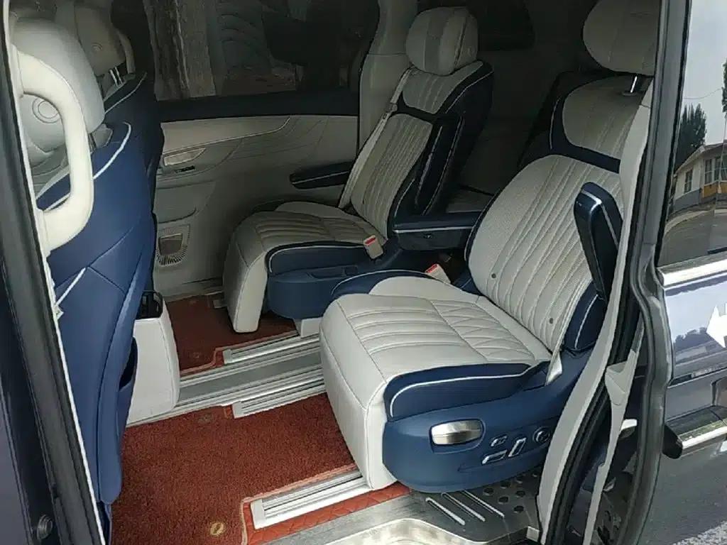 Roewe iMAX8 2021 400TGI Supreme Series Premium Edition — миниатюра 17