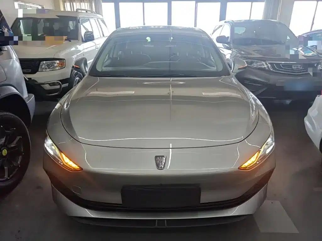Roewe D7 2023 DMH 125km Flagship Edition — миниатюра 3