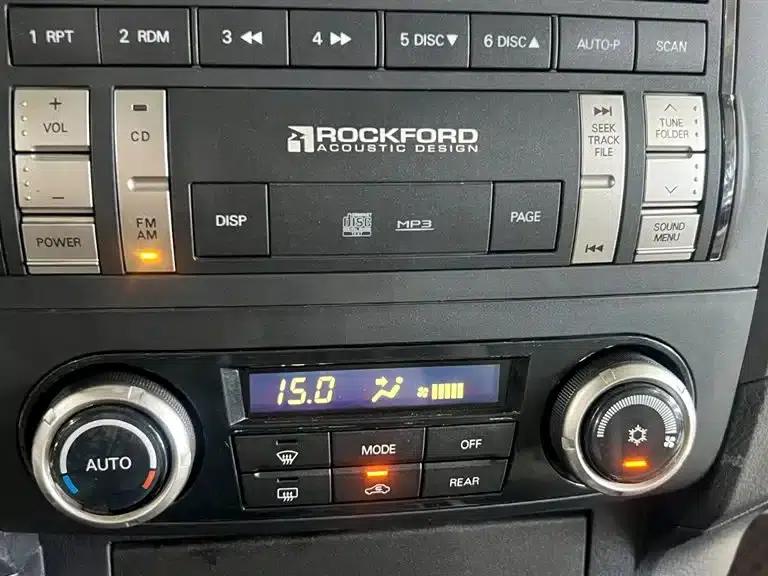 2009 Pajero (Imported) 3.8L 5-Door Premium Edition — миниатюра 24
