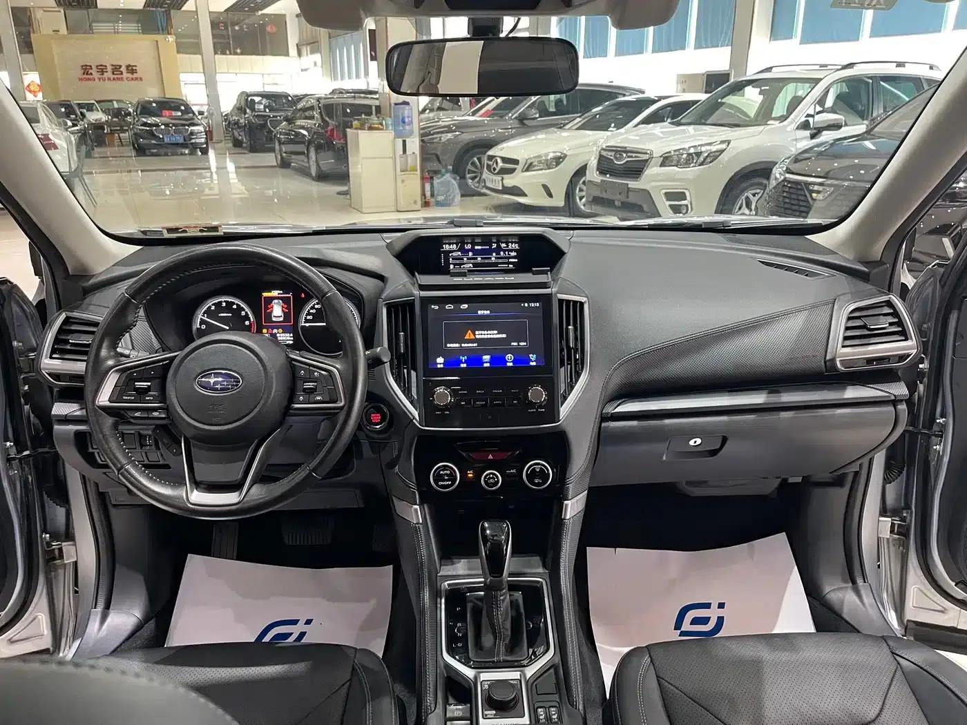 Forester 2019 2.0i Luxury Edition EyeSight — миниатюра 4