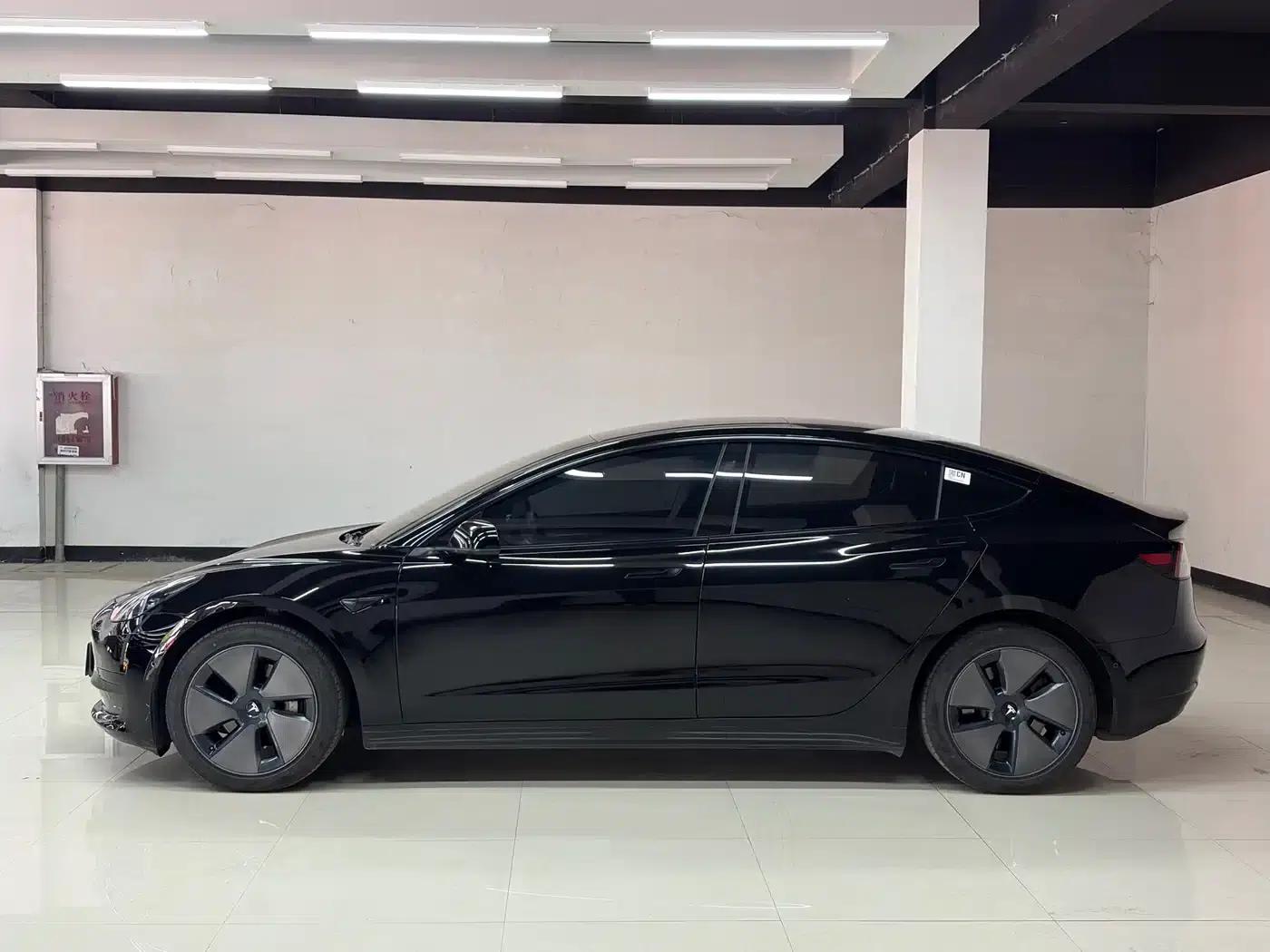 Model 3 2022 Rear-Wheel Drive — миниатюра 4