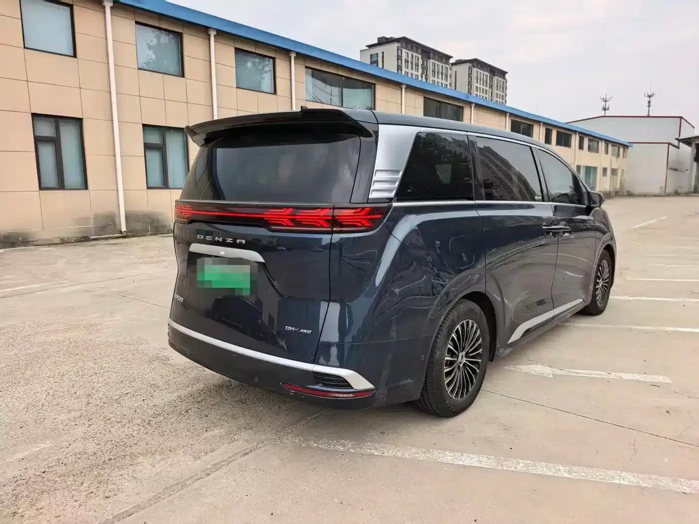 Denza D9 2024 DM-i 980 AWD Flagship — миниатюра 6