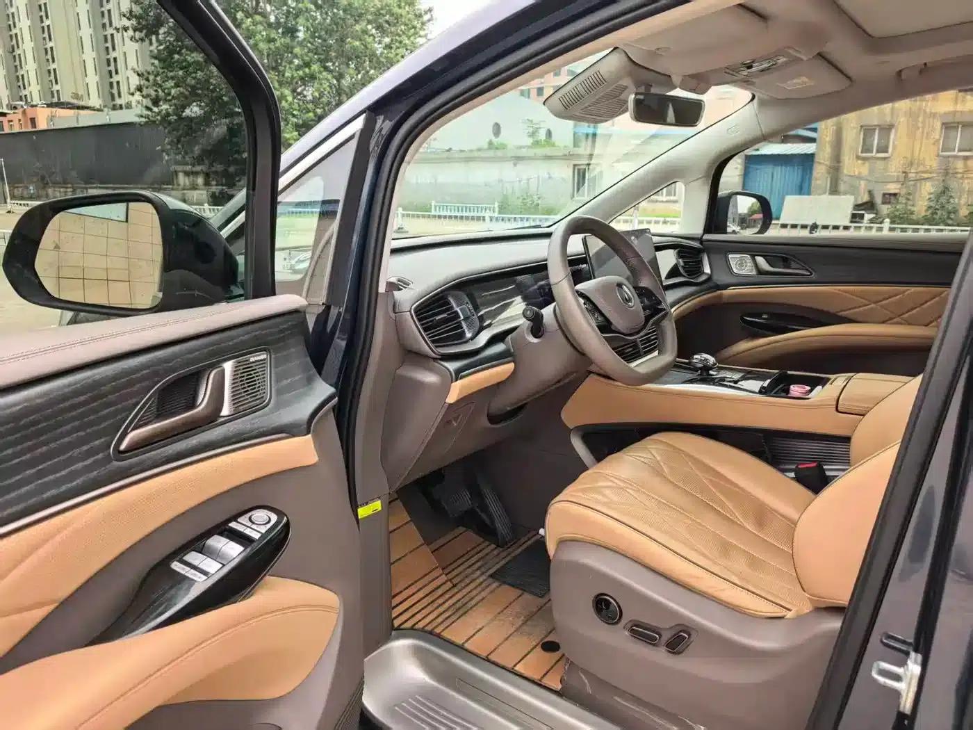 Denza D9 2024 DM-i 980 AWD Flagship — миниатюра 7