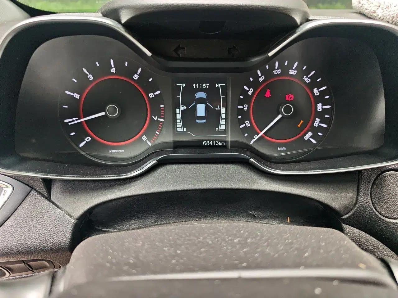 Chery Arrizo 5 2017 1.5L Manual Lingchao Edition — миниатюра 11