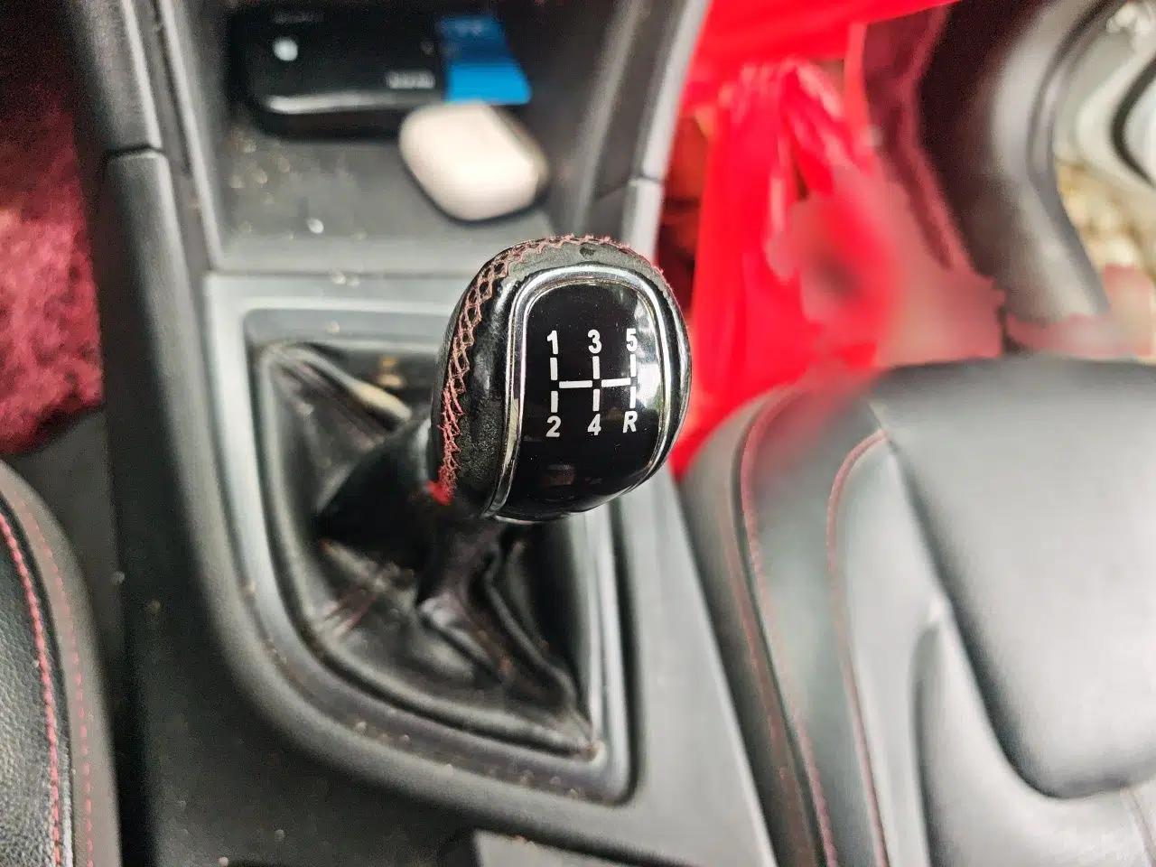 Chery Arrizo 5 2017 1.5L Manual Lingchao Edition — миниатюра 13