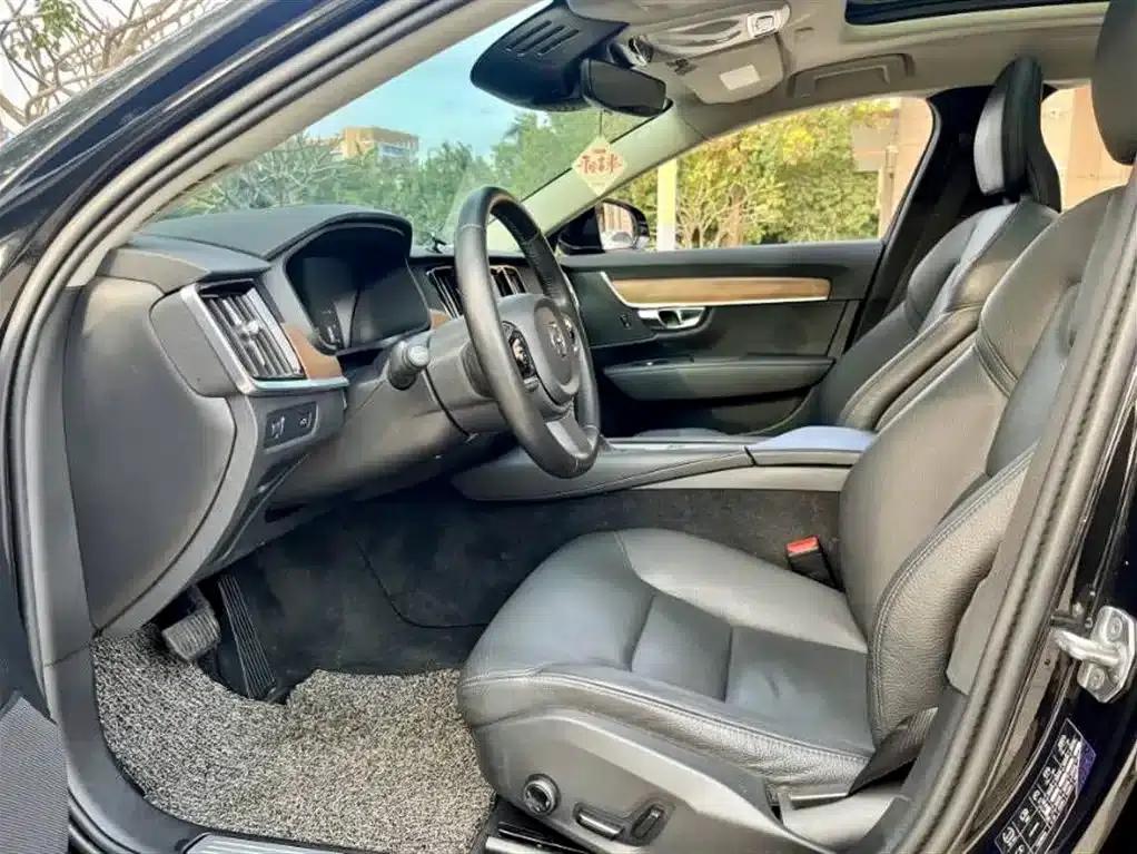 2020 Volvo S90 T5 Inscription Luxury Edition — миниатюра 4