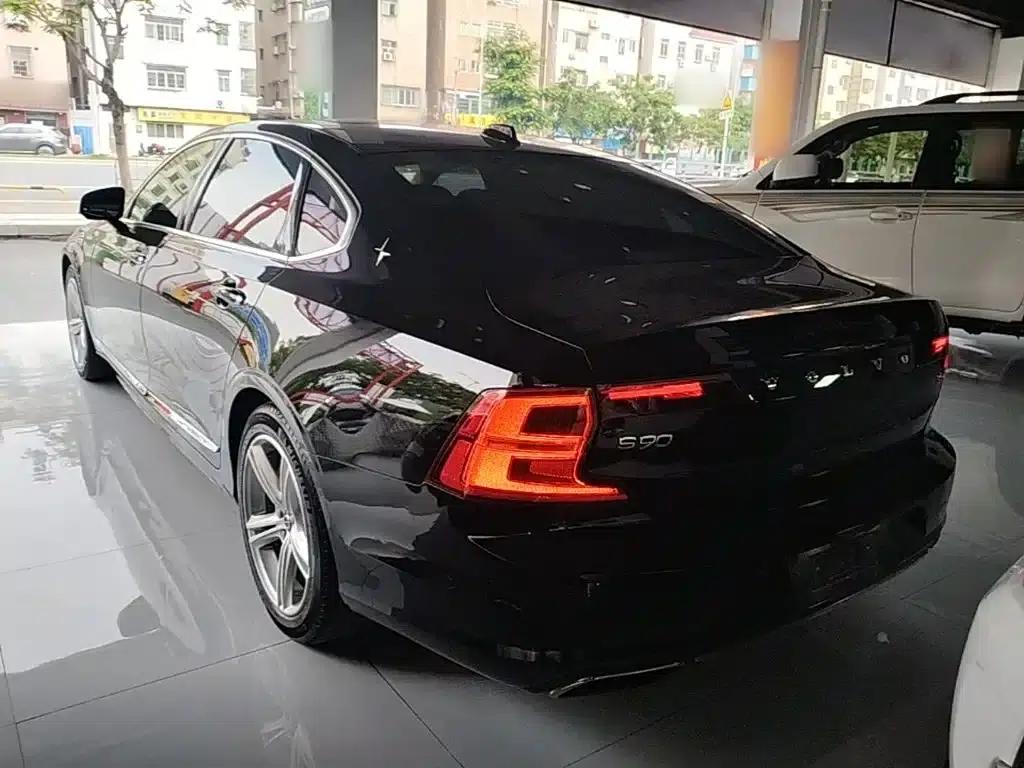 2019 Volvo S90 T5 Smart Edition — миниатюра 5