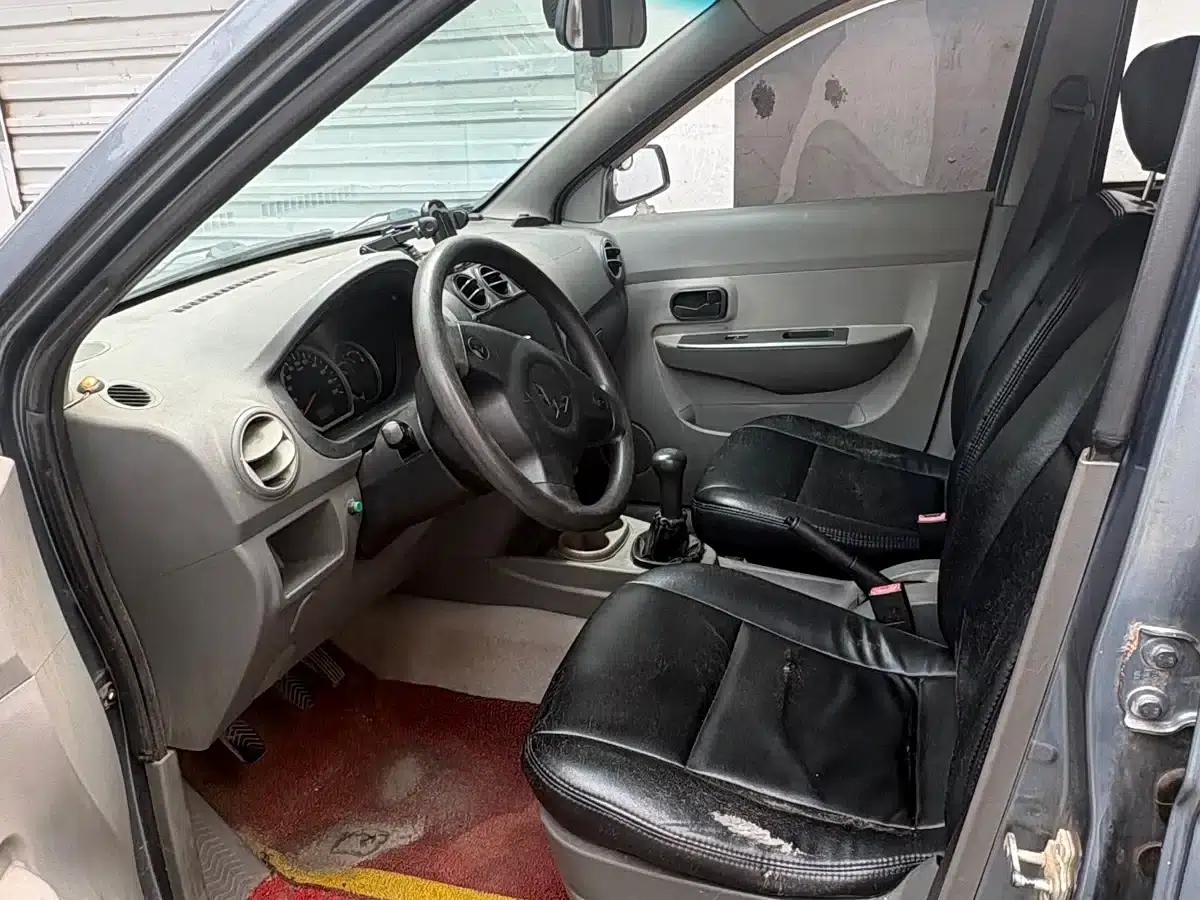 Wuling Hongguang 2013 1.5L Basic Model — миниатюра 5