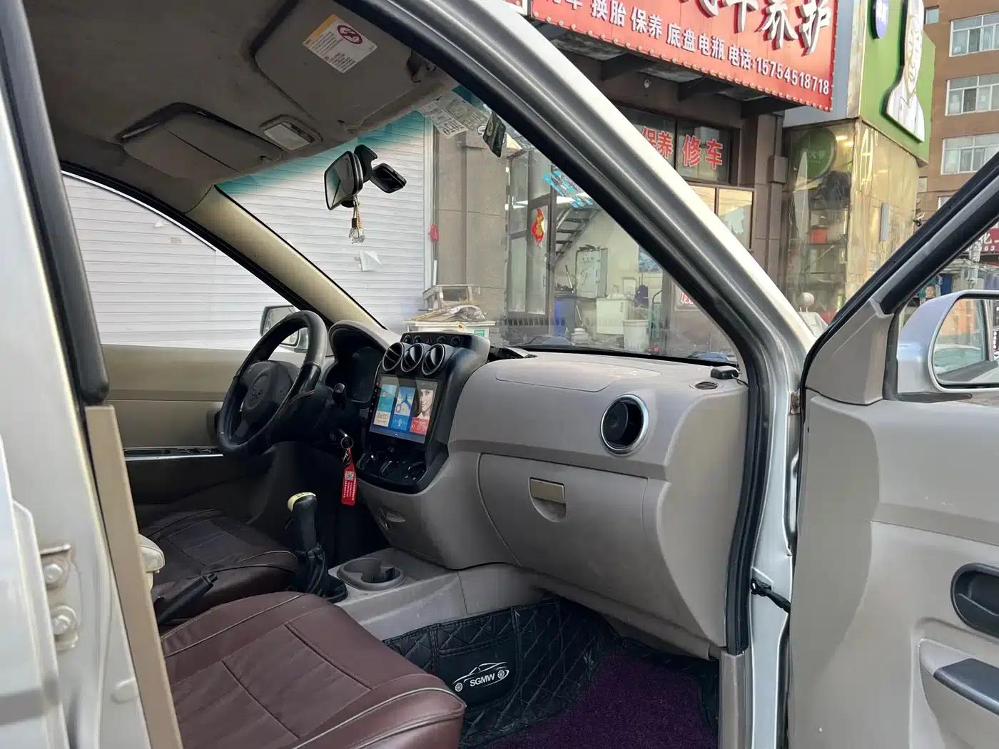 Wuling Hongguang 2010 1.2L Standard Edition (National IV Emission Standard) — миниатюра 8