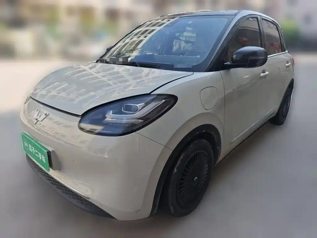Wuling Bingo 2023 Model, 333km Range, Lingxi Connected Edition — миниатюра 2