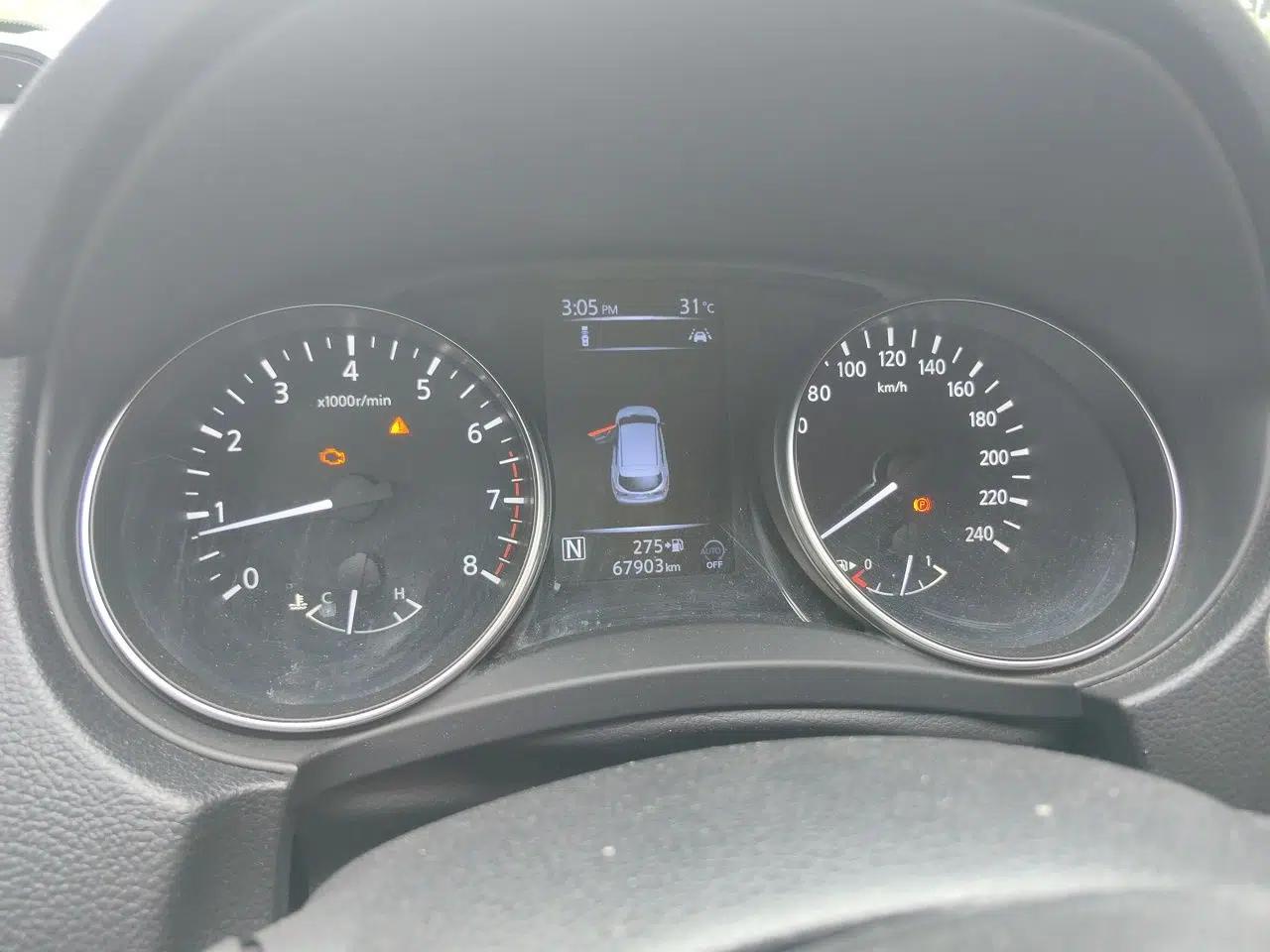 Nissan Qashqai 2019 2.0L CVT Luxury Edition — миниатюра 11