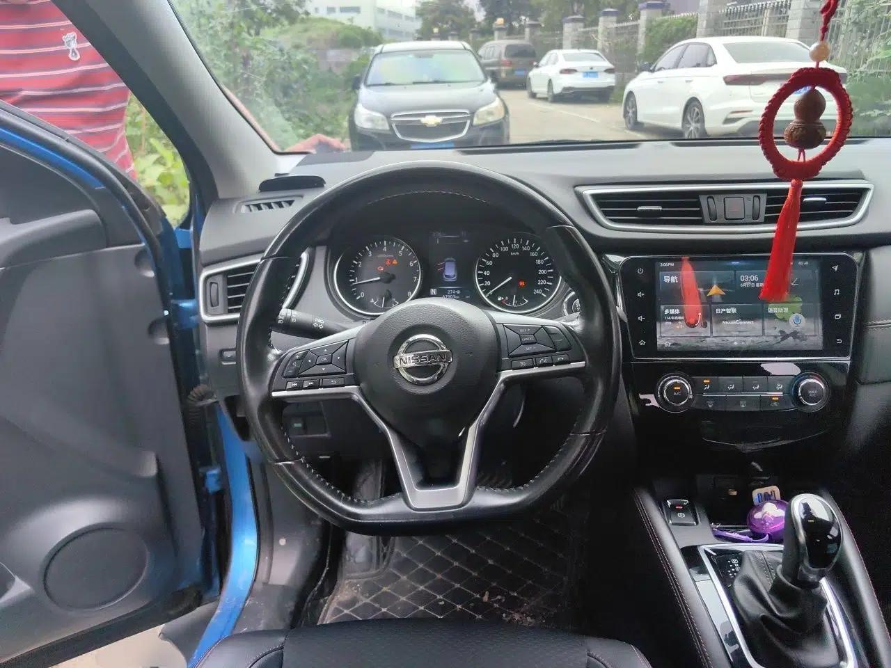 Nissan Qashqai 2019 2.0L CVT Luxury Edition — миниатюра 10