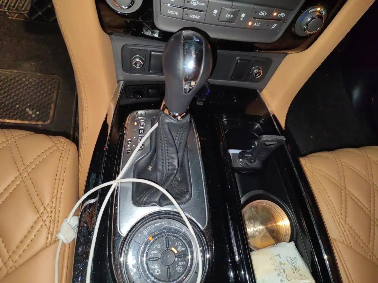 Nissan Patrol Nissan Patrol 4.0 Automatic, Parallel Import — миниатюра 14