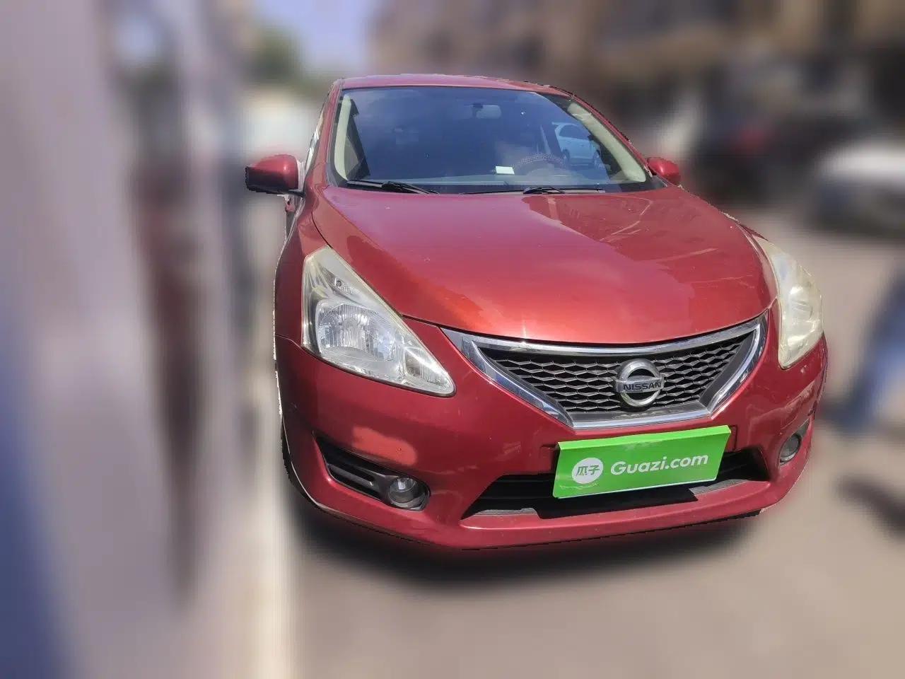 Nissan Tiida 2013 1.6L CVT Cool Cafe Edition — миниатюра 3
