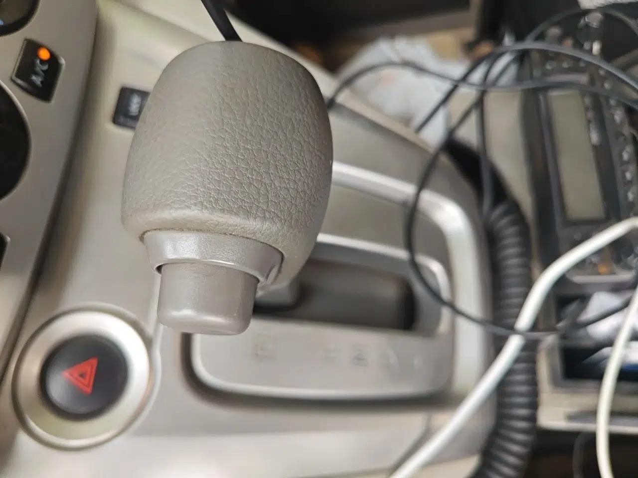 Nissan NV200 2016 Revised Version 1.6L CVT Luxury Edition — миниатюра 14