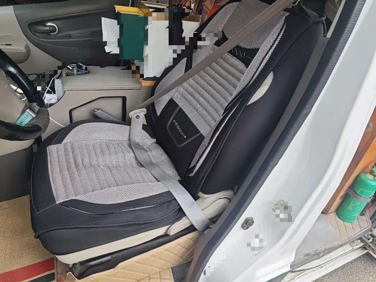 Nissan NV200 2016 Revised Version 1.6L CVT Luxury Edition — миниатюра 15